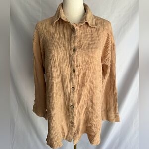 ❤️3/$12 100% Cotton Tan Button-Up Shirt
